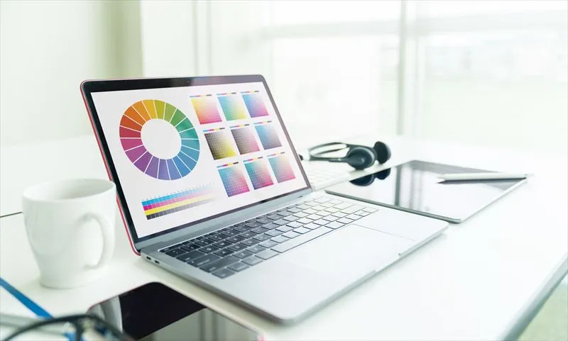 カラーユニバーサルデザインのポイントは？