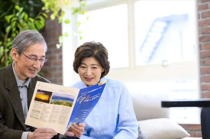 シニア向けのパンフレットを作成する際の注意点は？