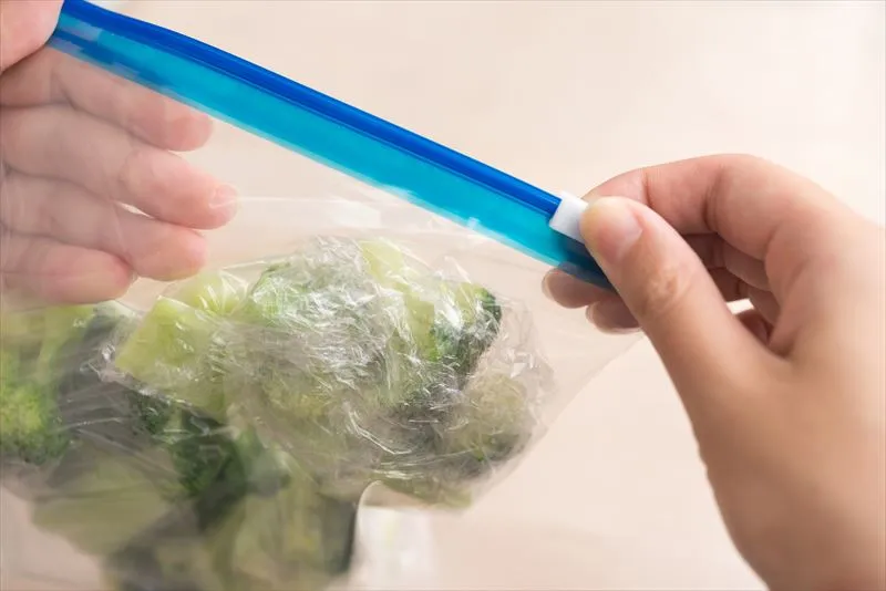 チャック付き袋を活用するメリットは？